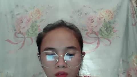 sophie_193 online show from May 14, 2026, 3:13 am