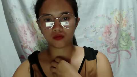 sophie_193 online show from May 23, 2026, 6:01 pm
