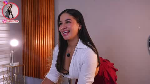 Snapshot of sophie_belton chatting on May 11, 2026, 9:23 pm sofia online show from May 11, 2026, 9:23 pm