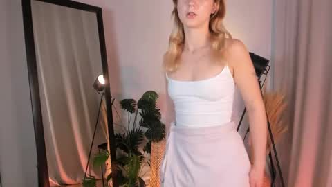 Sophia online show from May 2, 2026, 2:00 pm