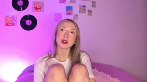 Sophie online show from February 6, 2026, 7:02 am