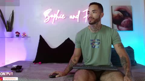 SOPHIE - FOXX online show from May 13, 2026, 12:02 pm