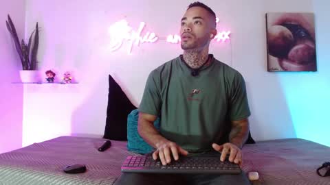 SOPHIE - FOXX online show from June 5, 2026, 12:22 pm