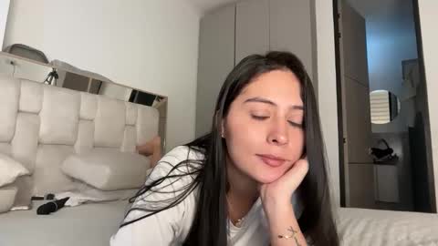 Sophie online show from April 21, 2026, 4:56 pm