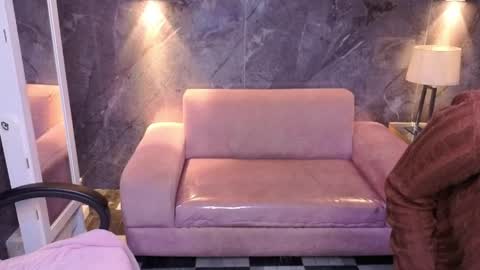 sophie_jones_b online show from April 7, 2026, 12:49 pm