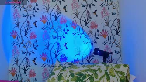 Sophie or Sof online show from February 4, 2025, 5:34 pm