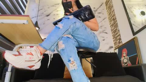 Sophie online show from March 3, 2026, 1:28 pm