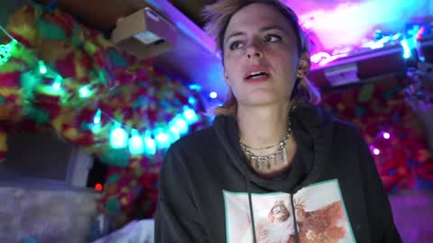 Snapshot of sophie_lovely chatting on January 31, 2025, 5:40 am derpy derpington online show from January 31, 2025, 5:40 am