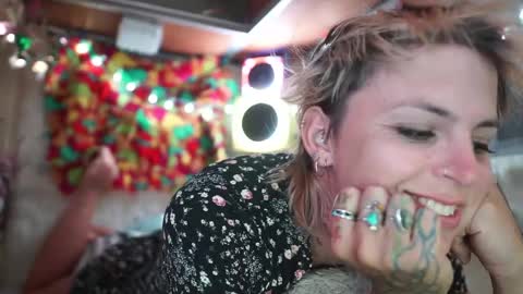 Snapshot of sophie_lovely chatting on February 26, 2025, 5:31 am derpy derpington online show from February 26, 2025, 5:31 am