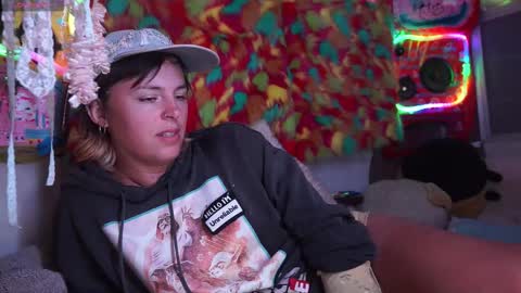 derpy derpington online show from February 4, 2026, 5:02 am