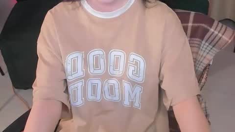 sophie_nomenal_ online show from September 15, 2025, 9:04 pm