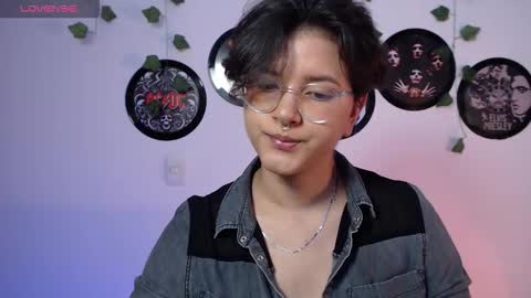 Snapshot of sophie_ross1 chatting on October 21, 2025, 12:55 am sophie_ross1 online show from October 21, 2025, 12:55 am