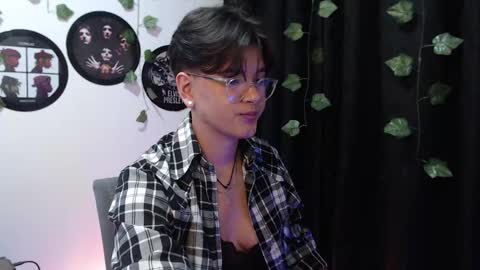 sophie_ross1 online show from November 15, 2025, 12:08 am