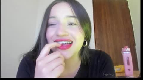 sophie_spencer1 online show from September 26, 2025, 3:10 am