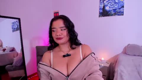 Snapshot of sophie_t_ chatting on June 11, 2026, 11:52 am Sofia online show from June 11, 2026, 11:52 am