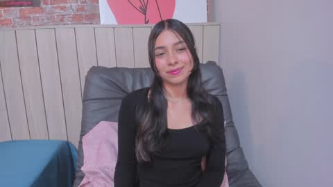 Sophie online show from January 8, 2025, 3:39 pm