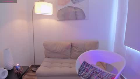 Snapshot of sophiebrownx_ chatting on December 11, 2024, 9:01 pm Sophie online show from December 11, 2024, 9:01 pm