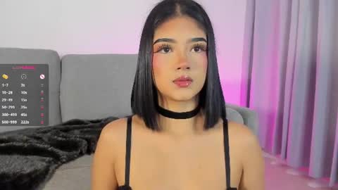 sophie  online show from June 10, 2026, 3:33 pm
