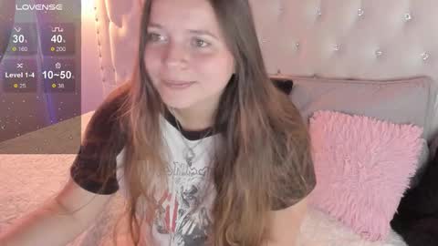 Sophie  online show from November 27, 2025, 3:03 pm