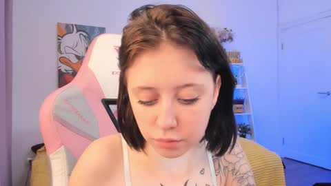 Sophie  online show from December 30, 2024, 10:32 am