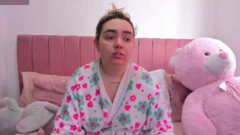 Snapshot of sophiee_rosee chatting on June 8, 2026, 3:56 pm sophiee rosee online show from June 8, 2026, 3:56 pm