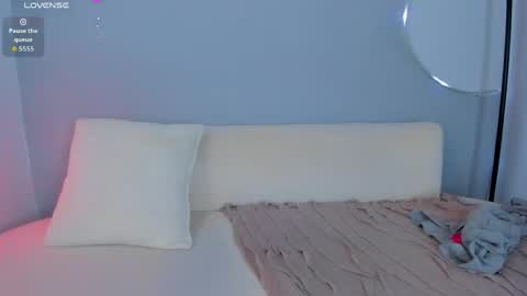 Sophie online show from June 4, 2026, 12:16 am