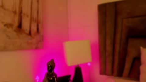 Sophie  online show from January 16, 2026, 10:52 am