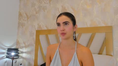 Sophie online show from December 4, 2024, 3:54 pm