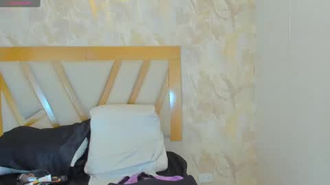 Sophie online show from November 23, 2025, 12:38 pm