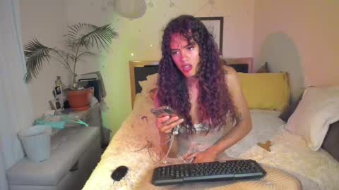 SofiTrans21 online show from November 14, 2025, 12:42 am