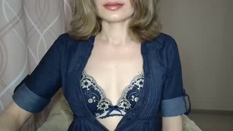 Sophiemisss online show from February 8, 2026, 12:30 pm