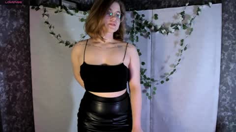 Snapshot of sophiemure chatting on April 5, 2026, 8:39 pm Sophie online show from April 5, 2026, 8:39 pm