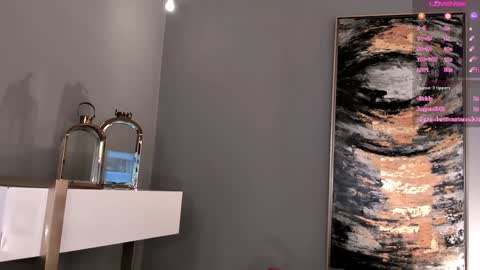 Sophie  Palmer online show from February 5, 2025, 3:52 pm