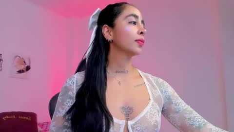 sophierooy online show from October 2, 2025, 6:04 pm