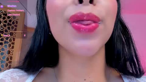 sophierooy online show from October 9, 2025, 8:18 pm