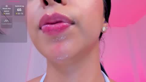 sophierooy online show from December 14, 2025, 2:06 am