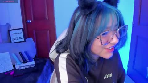   Sophie  online show from February 9, 2026, 6:23 pm