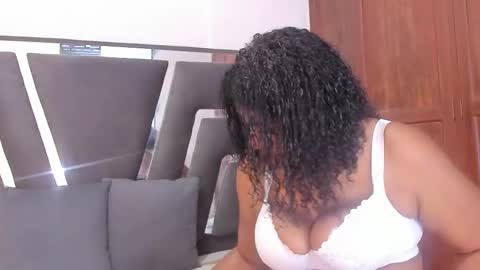 Snapshot of sophiia88 chatting on February 11, 2026, 12:10 pm Shopiia88 online show from February 11, 2026, 12:10 pm