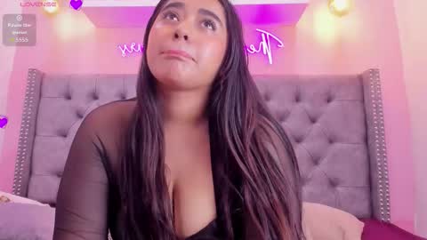 Sophii  online show from November 5, 2025, 10:32 pm