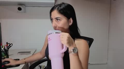 Sophiee online show from May 31, 2026, 10:44 pm