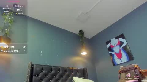 Sophie Taylor online show from October 3, 2025, 11:35 pm