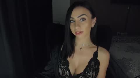 Soraya online show from December 1, 2025, 1:43 am