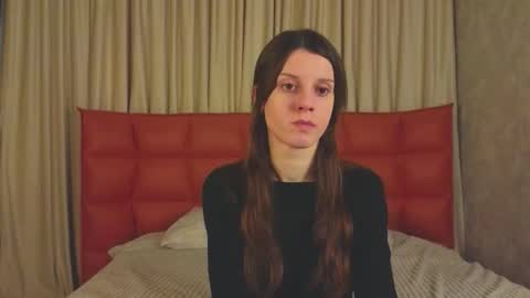 sorayanox online show from December 4, 2025, 2:15 pm