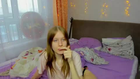 sosaguillypleasure online show from December 5, 2025, 3:37 am