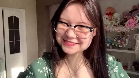 Snapshot of sotastarcaug chatting on October 18, 2025, 5:54 am lily online show from October 18, 2025, 5:54 am