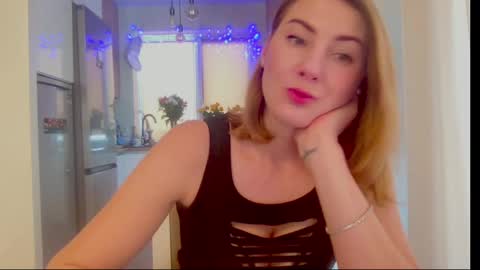 Snapshot of soulmategirl chatting on January 14, 2025, 10:27 am SoulMate online show from January 14, 2025, 10:27 am