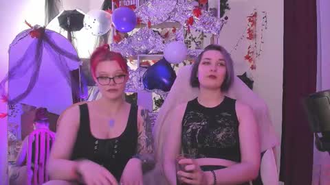 Leah online show from December 15, 2025, 4:22 pm