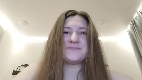 Snapshot of sovagloomy chatting on November 2, 2025, 8:33 pm sovagloomy online show from November 2, 2025, 8:33 pm