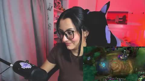 Lili online show from October 23, 2025, 12:21 am