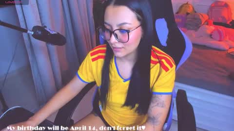 Lili online show from March 27, 2026, 1:44 am